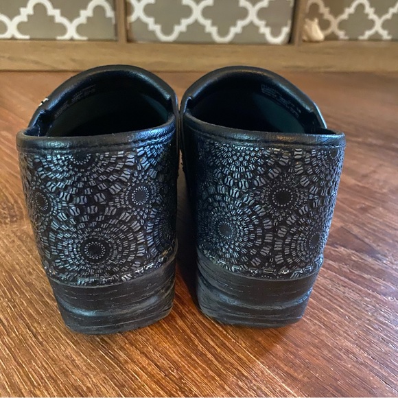 Dansko Clogs - Picture 4 of 6